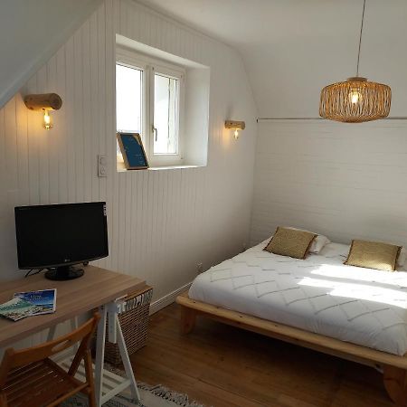 Maison Au Coeur Du Bourg, Plages A Pied Плугану Екстериор снимка