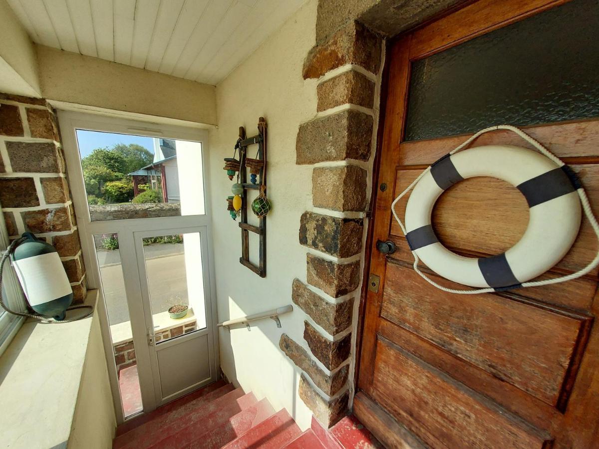 Maison Au Coeur Du Bourg, Plages A Pied Плугану Екстериор снимка